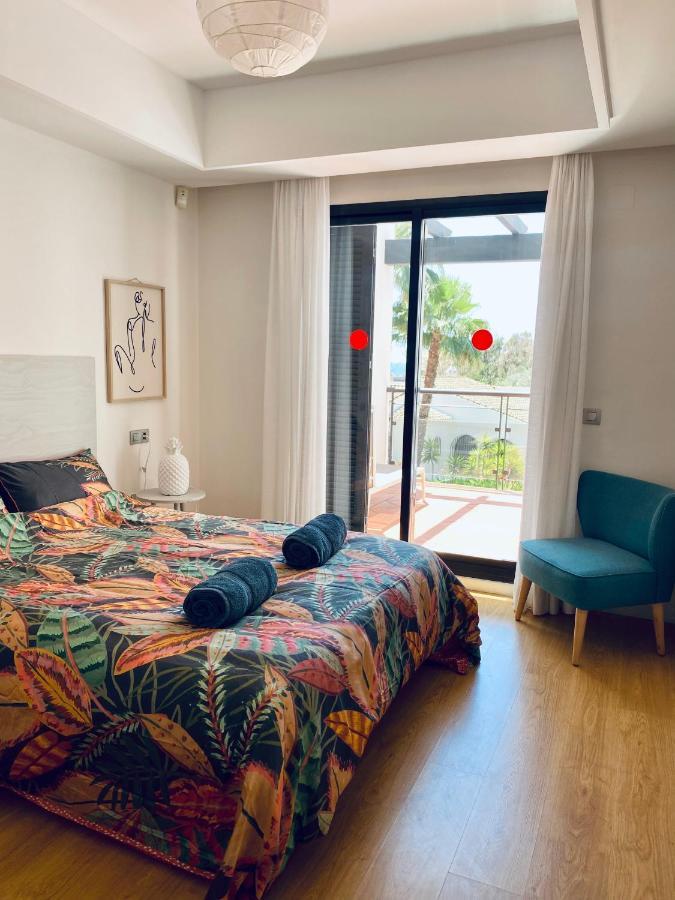 Sunshine Beach Front Complex, Wifi, Modern Casares Ngoại thất bức ảnh
